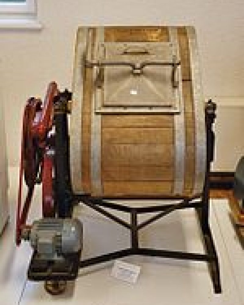 Antigo modelo de máquina de lavar roupa alemã - cabilavi